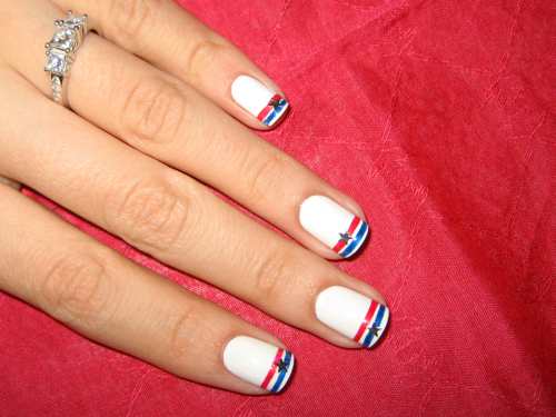 10 Best 4th of July Nail Designs To Try This Weekend